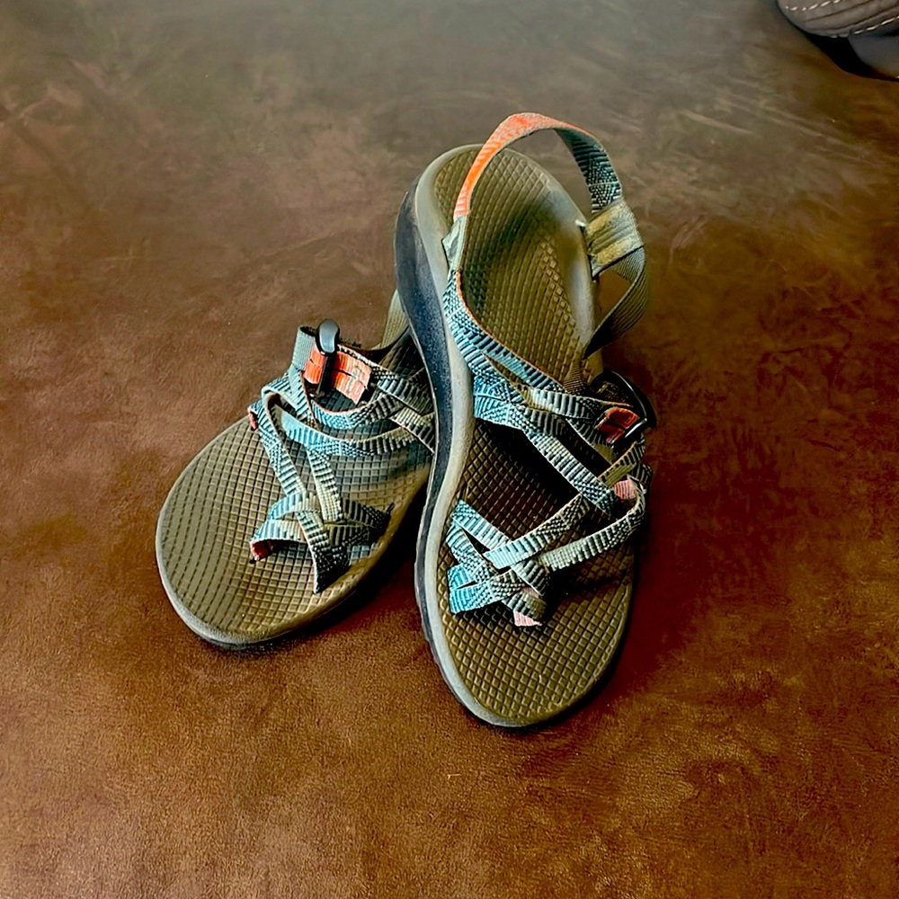 Chacos like new Z Cloud 2